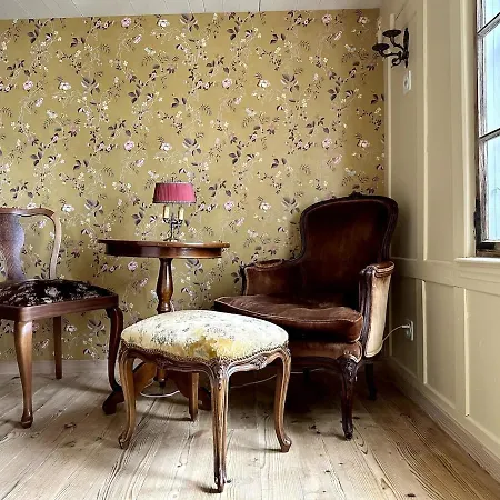 Historical Rosalie Brunnadern