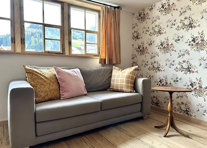 Historical Rosalie Dom wakacyjny Brunnadern