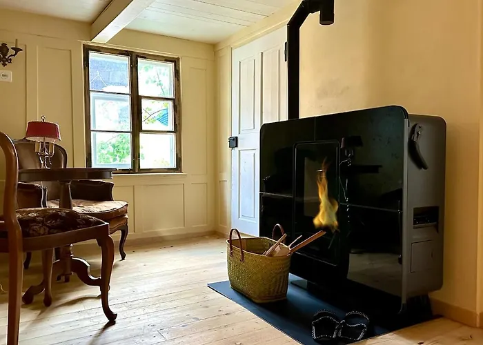 Historical Rosalie Brunnadern