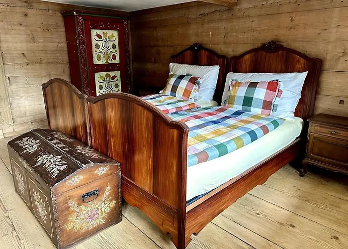 Historical Rosalie Nyaraló Brunnadern